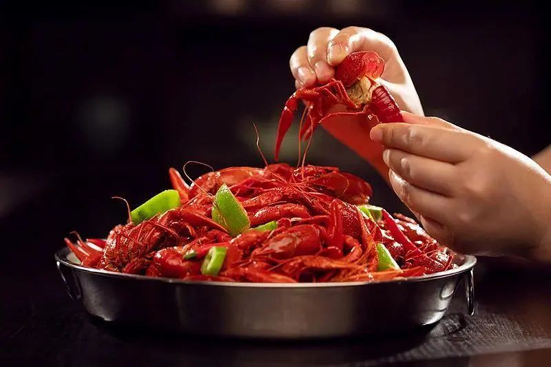 小龙虾价格暴跌近50%!还会再降 小龙虾价格暴跌近50%!还会再降