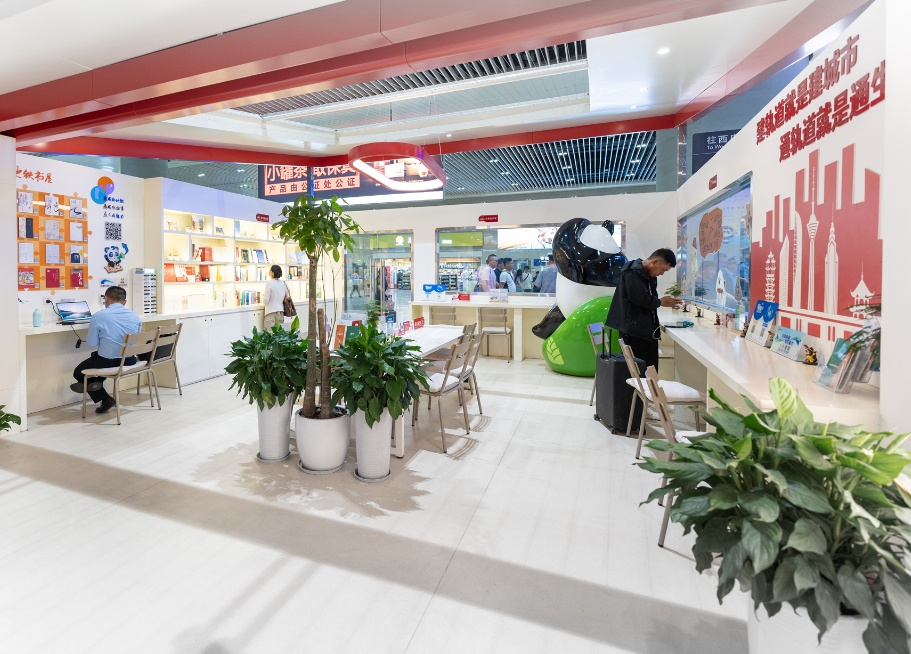 成都首批 “地铁驿站” 正式上线！