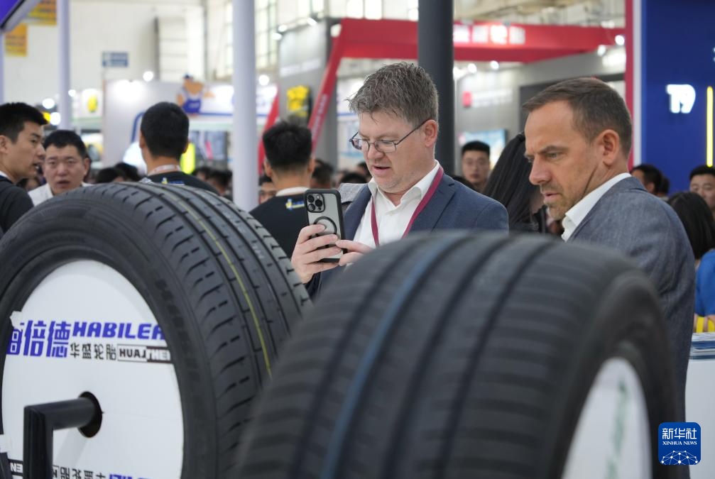 第十五届中国（广饶）国际橡胶轮胎暨汽车配件展览会开幕