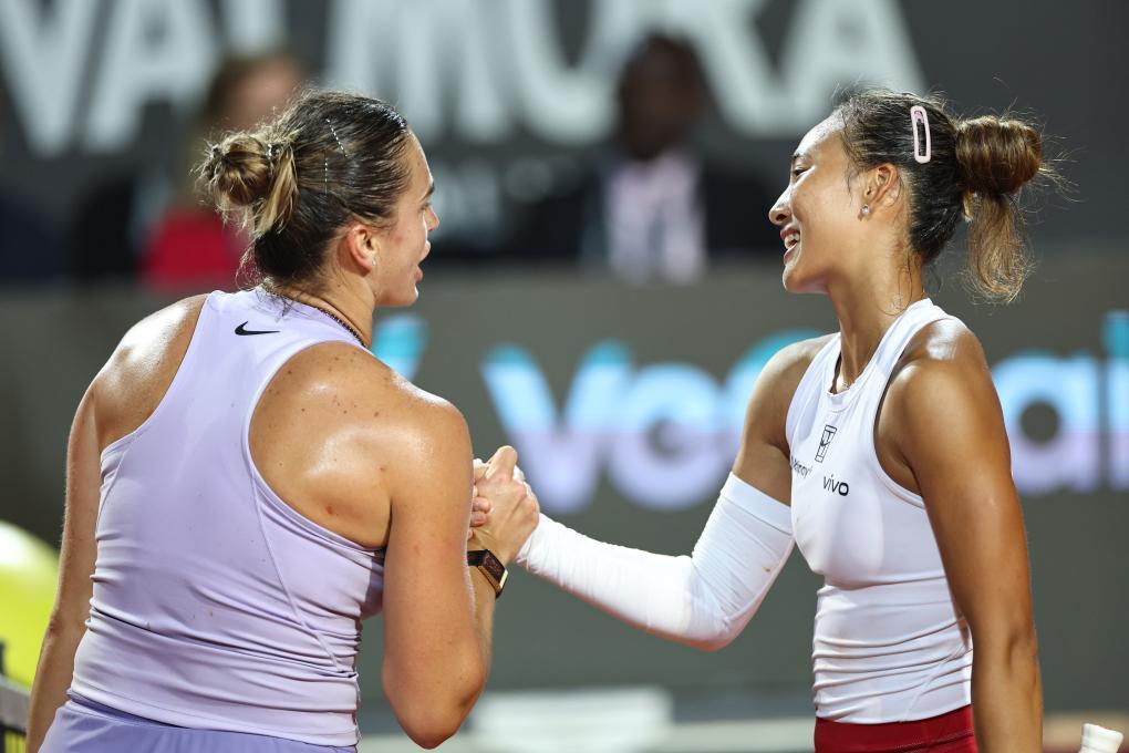 网球WTA1000罗马站：郑钦文晋级半决赛