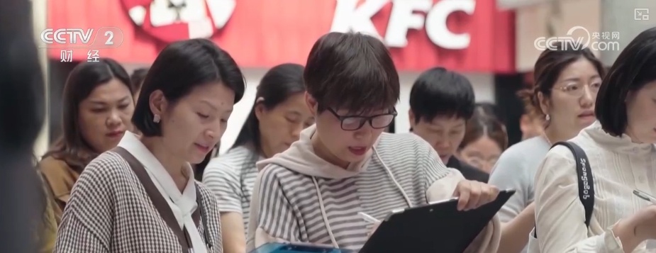 生意做遍全世界，韧性、坚持！老板们“卷”起舌音 句句都是生意经