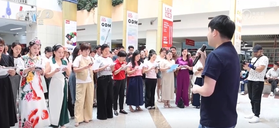 生意做遍全世界，韧性、坚持！老板们“卷”起舌音 句句都是生意经