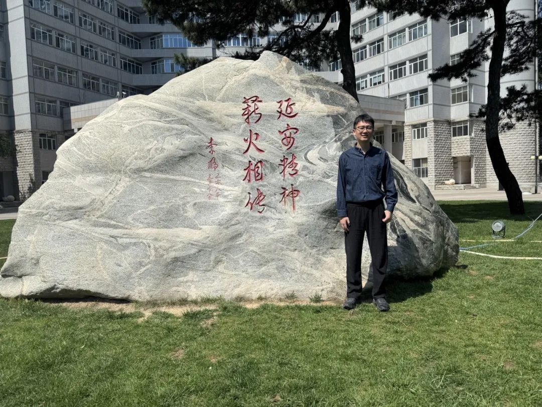 发表13篇SCI论文！导师患癌离世，他患白血病……太不容易！