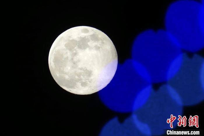 国际研究:月球内部深处可能存在温度差异 国际研究:月球内部深处可能存在温度差异