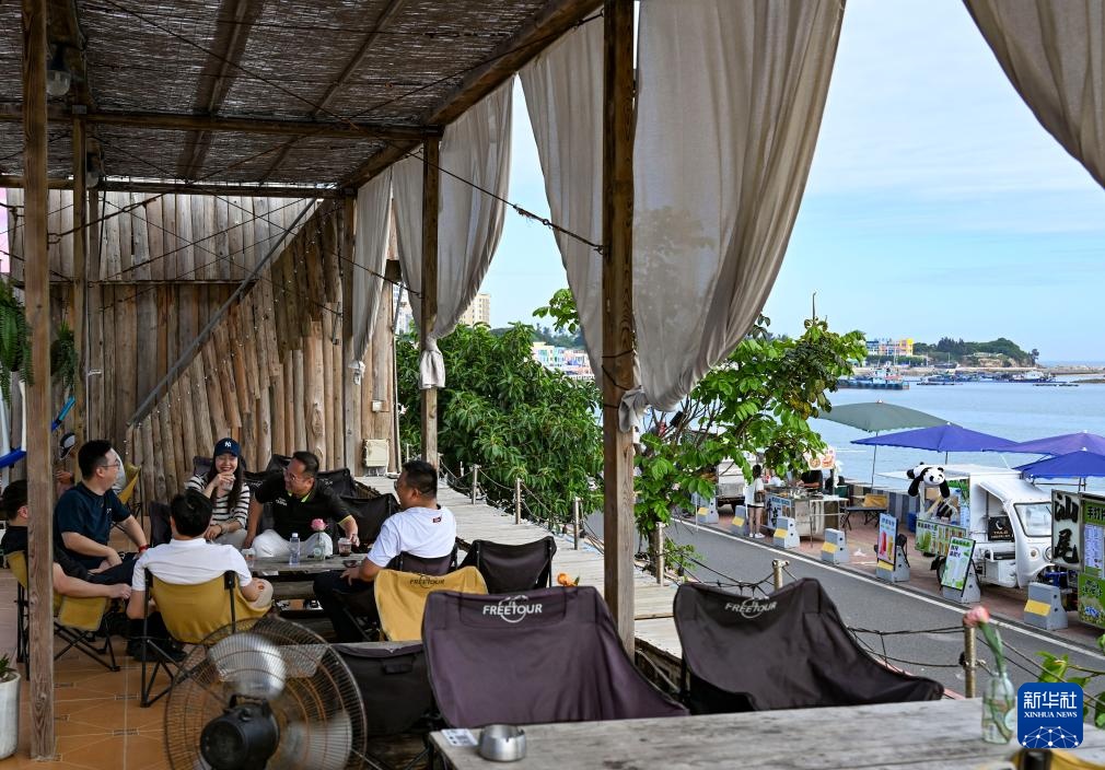 新时代中国调研行之文化中华｜海边咖啡 汕尾青年慢生活的“微型基站”