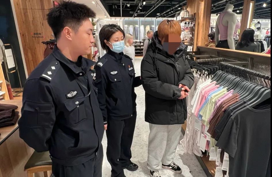 不对劲！知名网红品牌，一周内3家上海门店都出现这情况涉刑案！