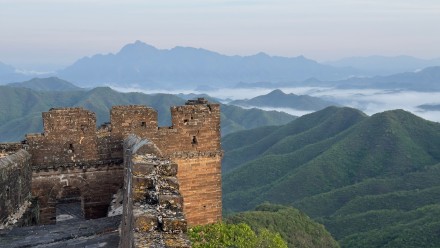 河北滦平：金山岭长城出现云海景观