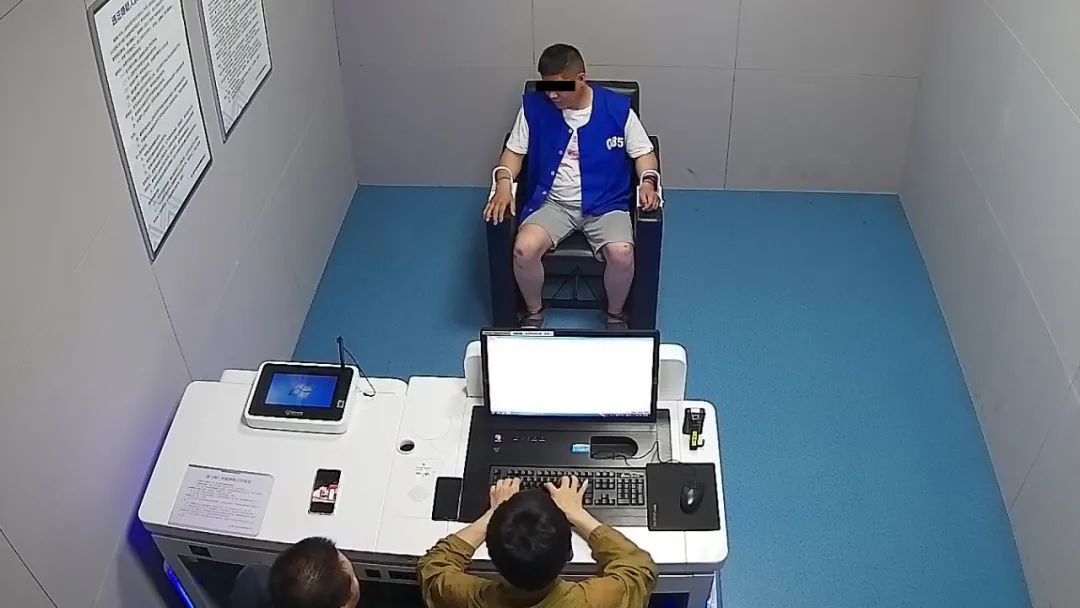 男子分手后又潜入前女友家中！海宁警方：抓！