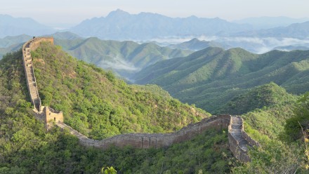 河北滦平：金山岭长城出现云海景观