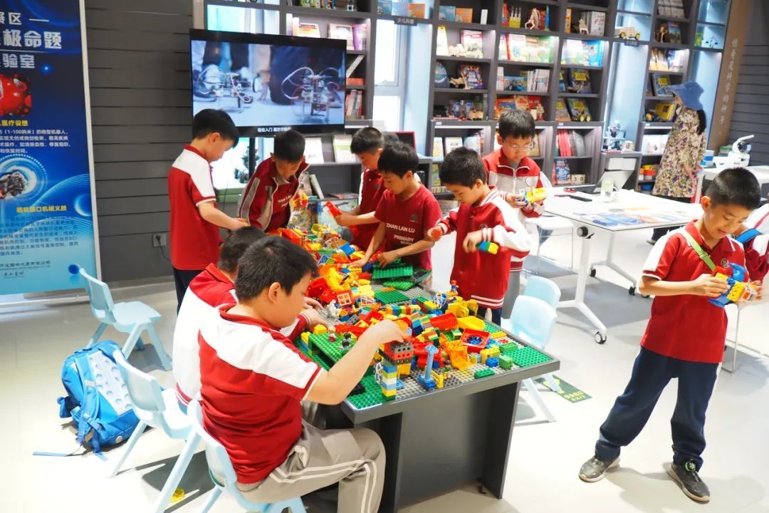 科普+人文+服务 来“共和国第一社区”书店解锁家门口的科普盛宴