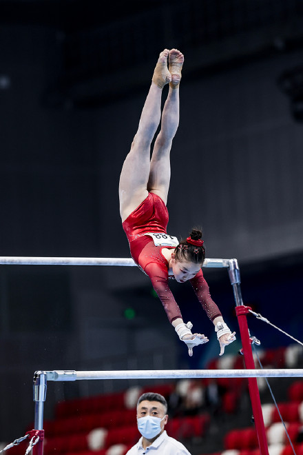 广东队暂列女团第一 张清颖暂列全能榜首 广东队暂列女团第一 张清颖暂列全能榜首