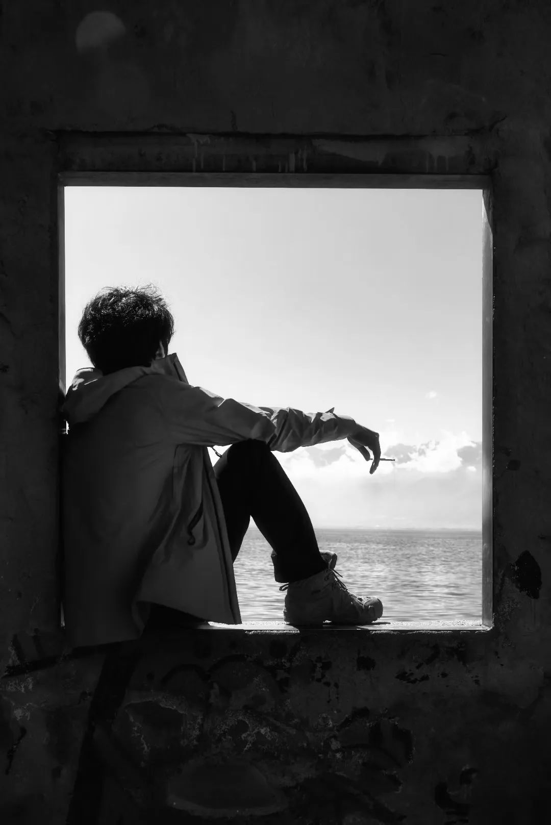 痛心！峨眉山失联29岁摄影师确认坠崖身亡！朋友最新发声