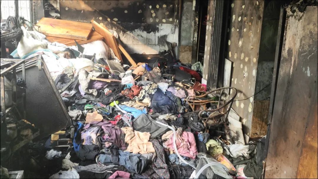 民房藏“宝”惹大事，这家的后院摊上事了......