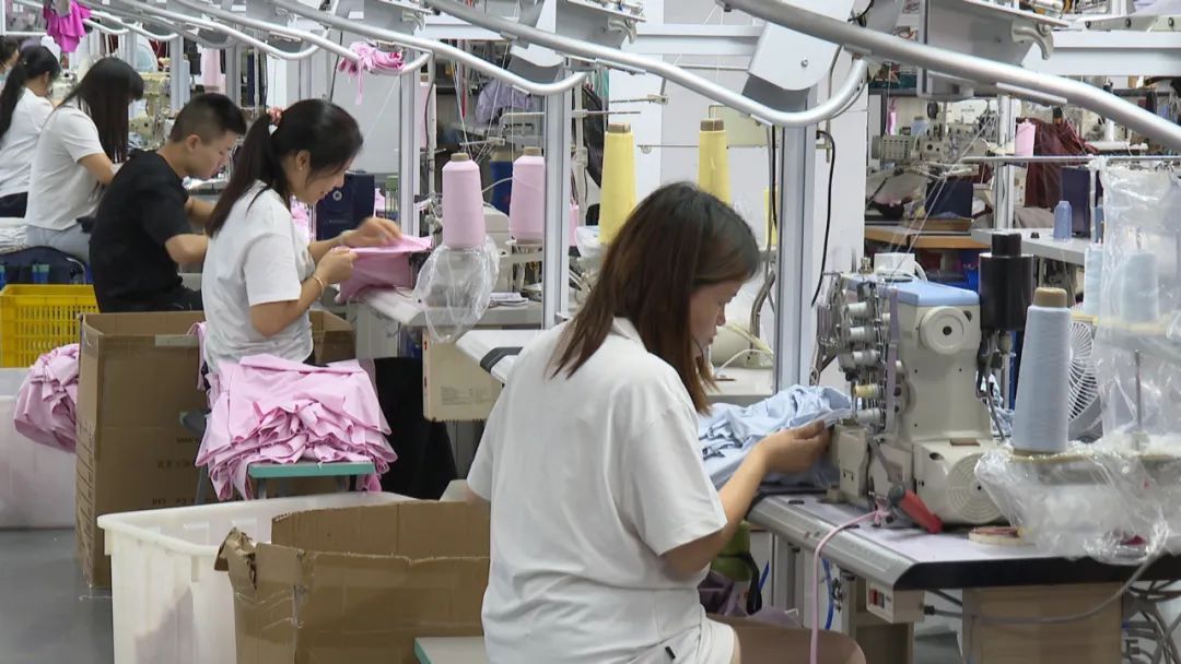 中美关税降了,厦门跨境物流忙到飞起 中美关税降了,厦门跨境物流忙到飞起