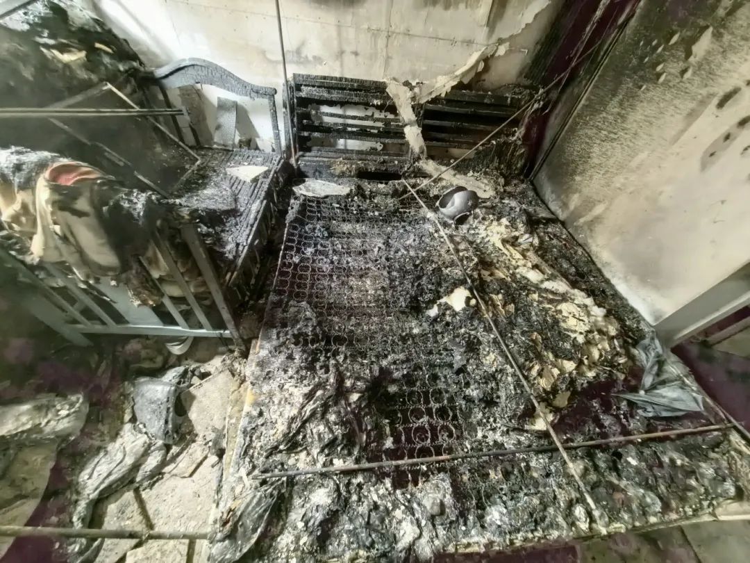 佛山一家卧室被烧,罪魁祸首可能又是它,快自查! 佛山一家卧室被烧,罪魁祸首可能又是它,快自查!