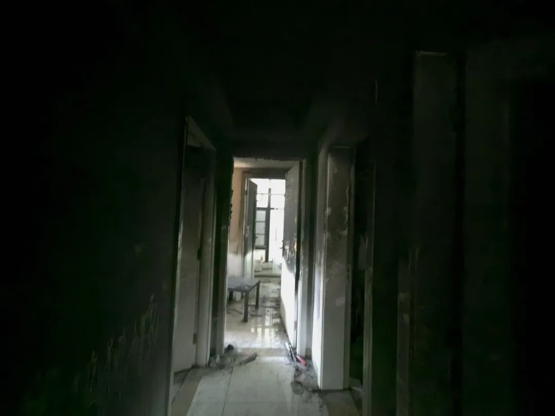 佛山一家卧室被烧,罪魁祸首可能又是它,快自查! 佛山一家卧室被烧,罪魁祸首可能又是它,快自查!