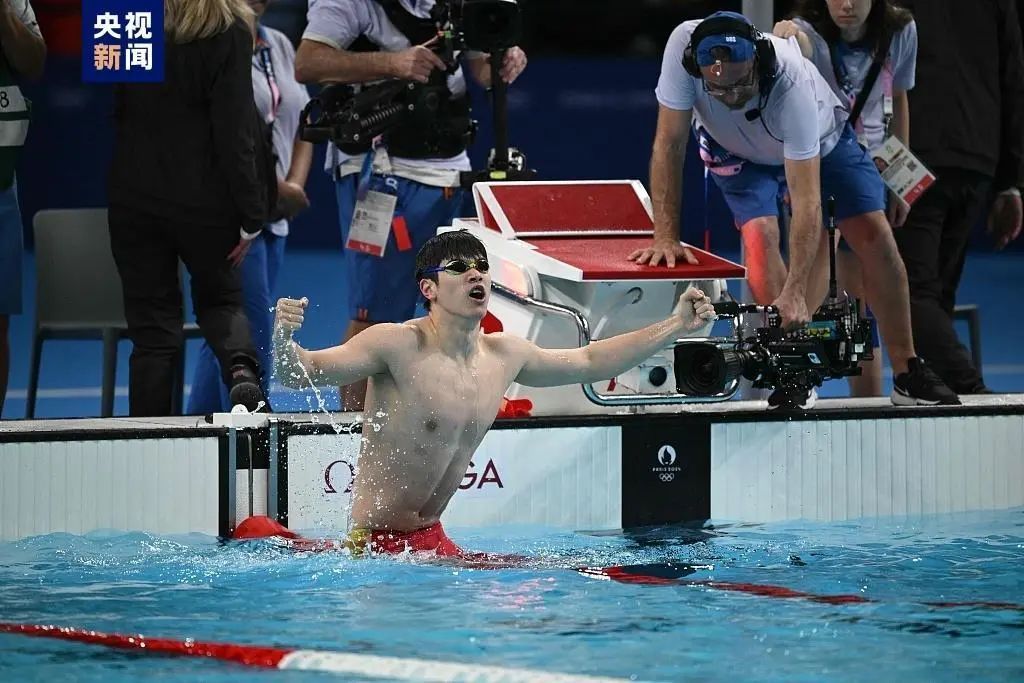 真比孙杨快！潘展乐夺冠！10岁的愿望实现了