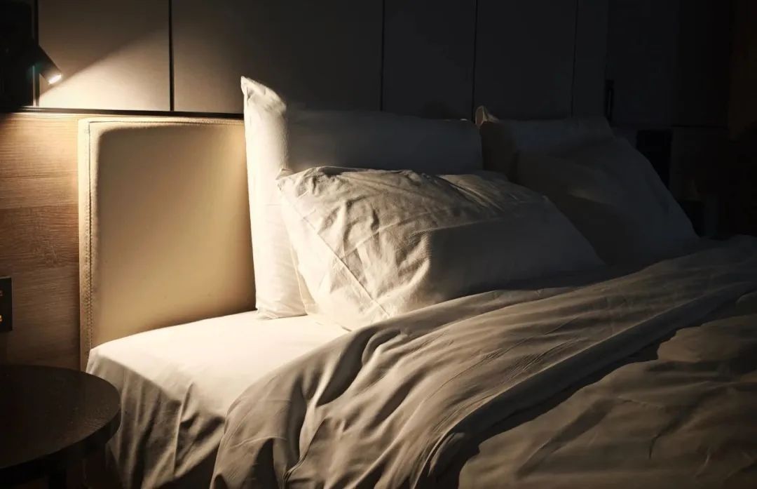 每天必须睡够8小时?错!研究发现:有些人睡4小时依然精力充沛 每天必须睡够8小时?错!研究发现:有些人睡4小时依然精力充沛