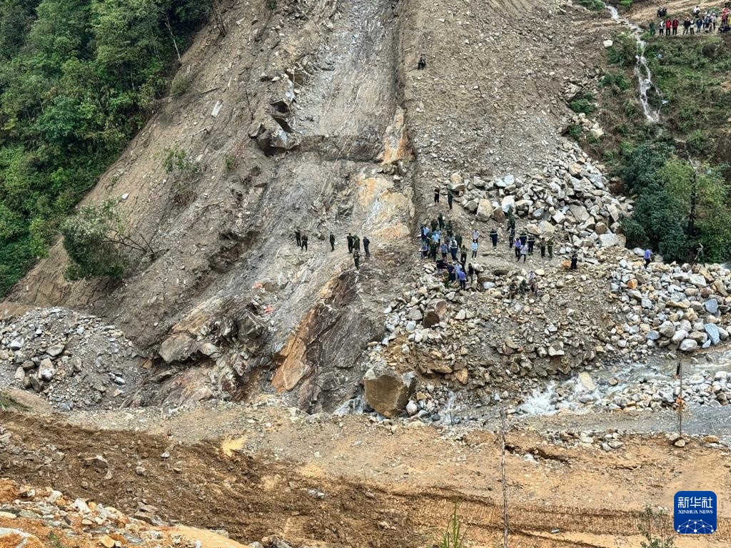 越南一水电站施工期间发生山体滑坡 5人死亡