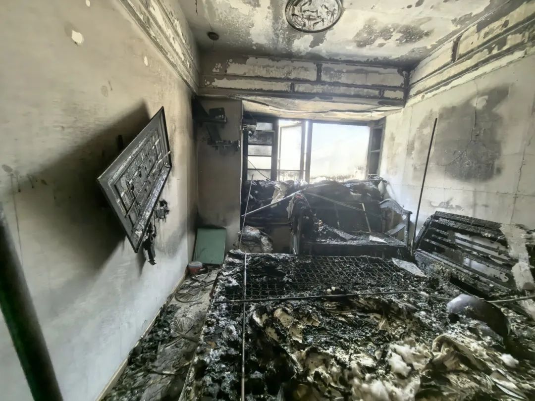 佛山一家卧室被烧,罪魁祸首可能又是它,快自查! 佛山一家卧室被烧,罪魁祸首可能又是它,快自查!