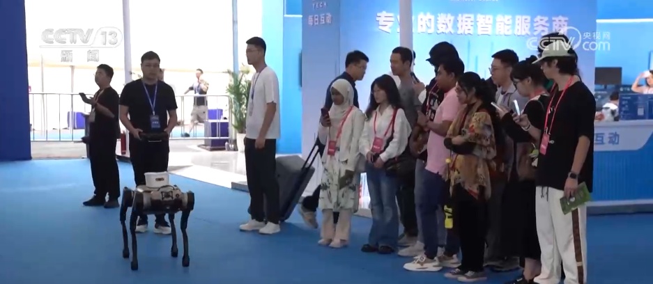 数据要素与产业加速融合 2030年我国数据产业规模将达7.5万亿元