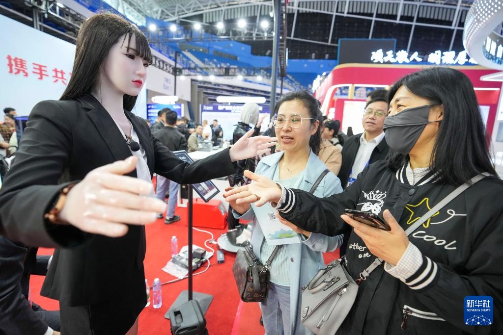 第三十四届哈尔滨国际经济贸易洽谈会迎来公众开放日