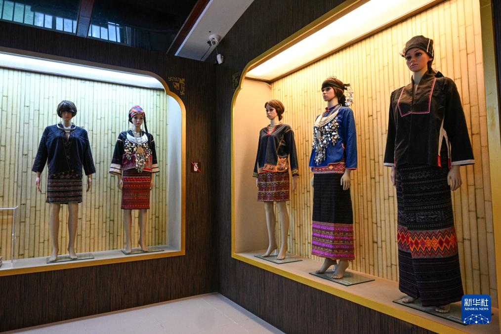 织锦成衣 竹木为乐——博物馆里的海南黎族文化 织锦成衣 竹木为乐——博物馆里的海南黎族文化