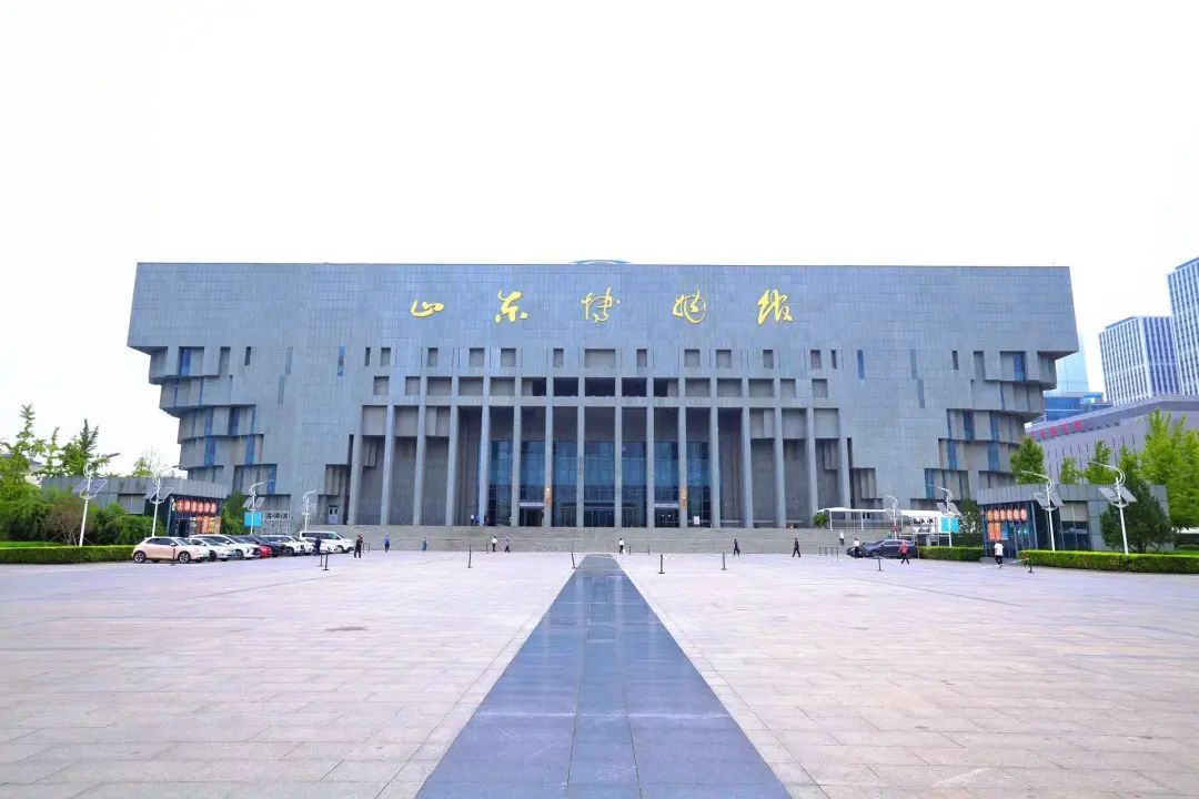 “显眼包”邀你坐高铁!网友:老祖宗的幽默好超前 “显眼包”邀你坐高铁!网友:老祖宗的幽默好超前