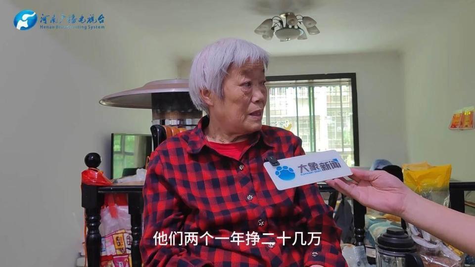 夫妻被酒驾者撞死，孩子：以为是梦，想爸爸妈妈