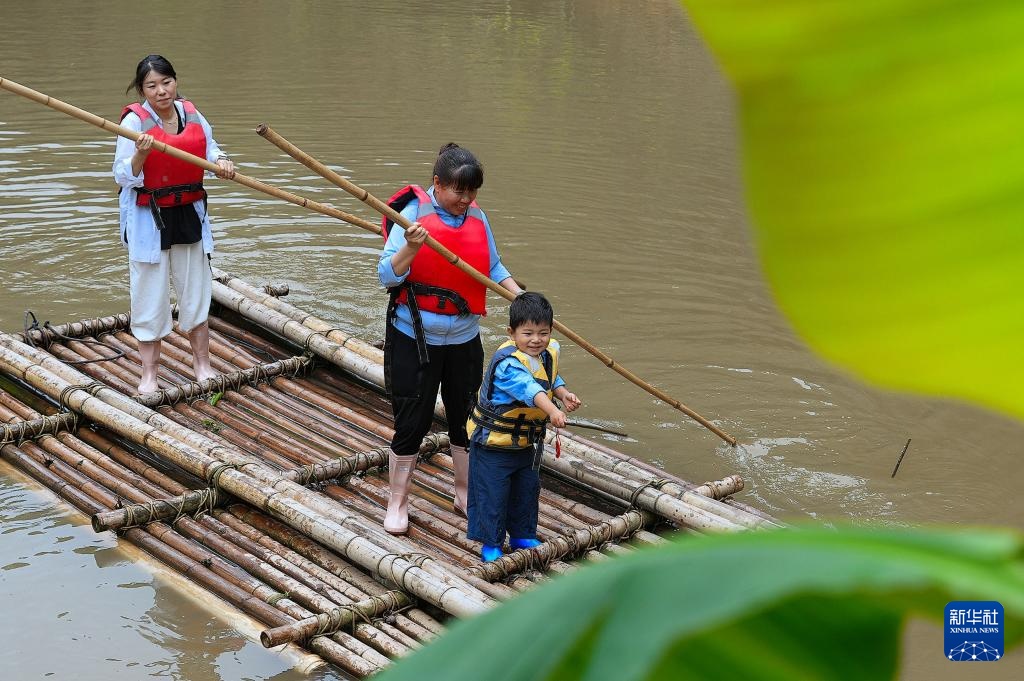 云南基诺山:雨林深处的古调新声 云南基诺山:雨林深处的古调新声