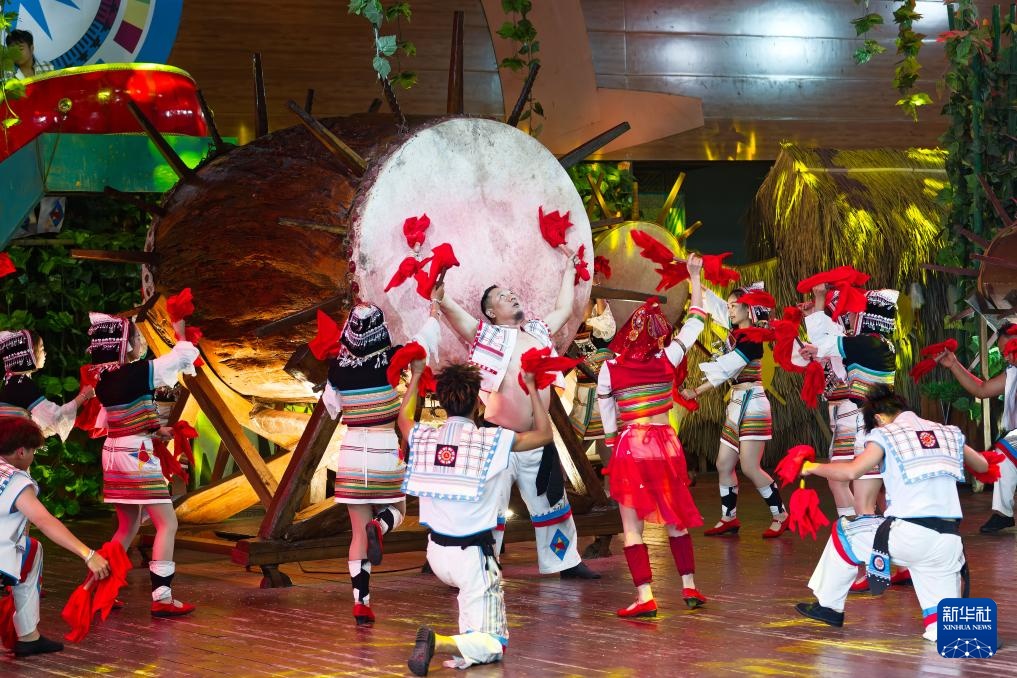 云南基诺山:雨林深处的古调新声 云南基诺山:雨林深处的古调新声