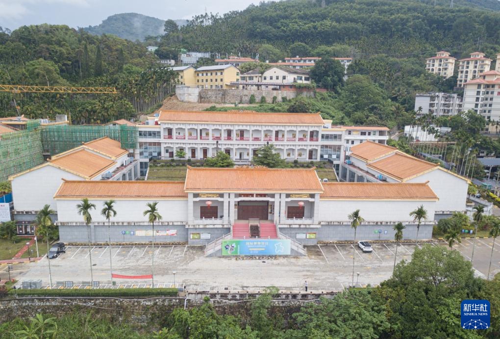 织锦成衣 竹木为乐——博物馆里的海南黎族文化 织锦成衣 竹木为乐——博物馆里的海南黎族文化