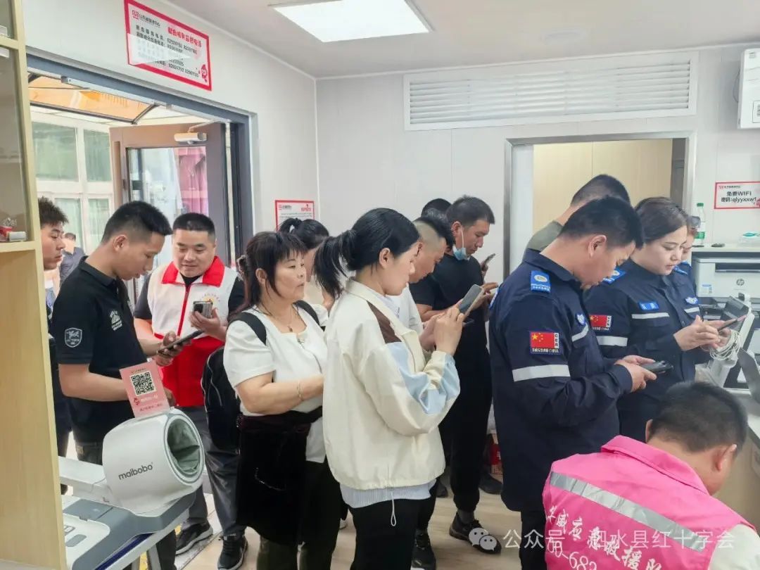 食物中毒引发悲剧，28岁“准新郎”离世，上百人曾献血救他……