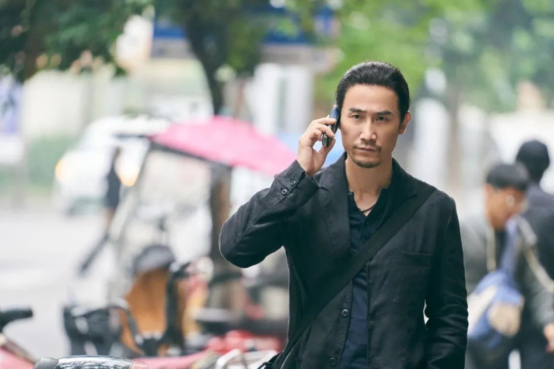 "19年,只为找一个人..."最低调影帝让网友沸腾:不愧是他! "19年,只为找一个人..."最低调影帝让网友沸腾:不愧是他!