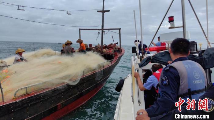 广东查获非法捕捞船舶19艘 广东查获非法捕捞船舶19艘