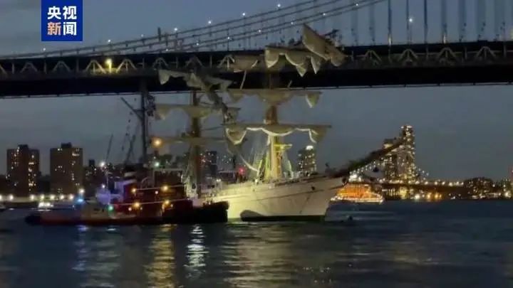 载有200多人帆船撞上美国纽约大桥,已致多人伤亡!详情披露 载有200多人帆船撞上美国纽约大桥,已致多人伤亡!详情披露