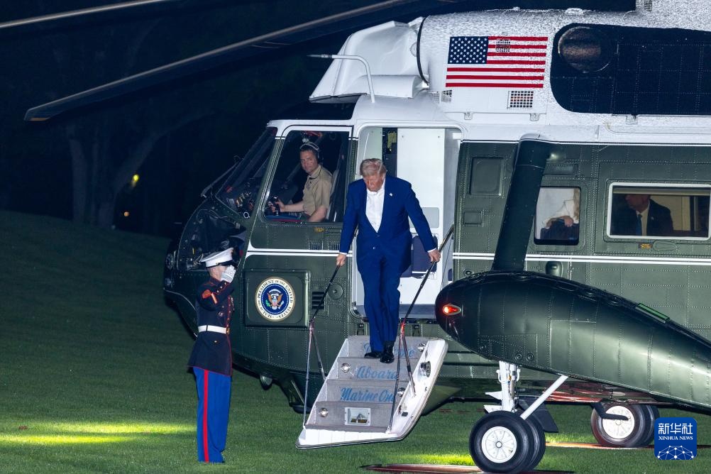 特朗普称将分别与俄乌领导人通话促停火