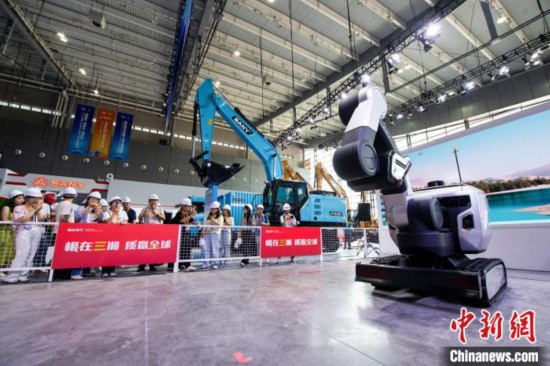 工程机械迎电动化新潮流 中国企业抢先机 工程机械迎电动化新潮流 中国企业抢先机