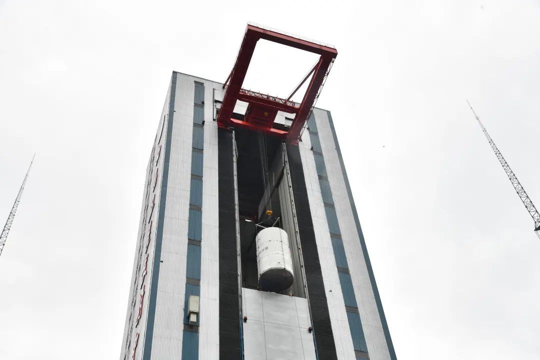 天问二号转入发射区,5月底出发去“追星”! 天问二号转入发射区,5月底出发去“追星”!