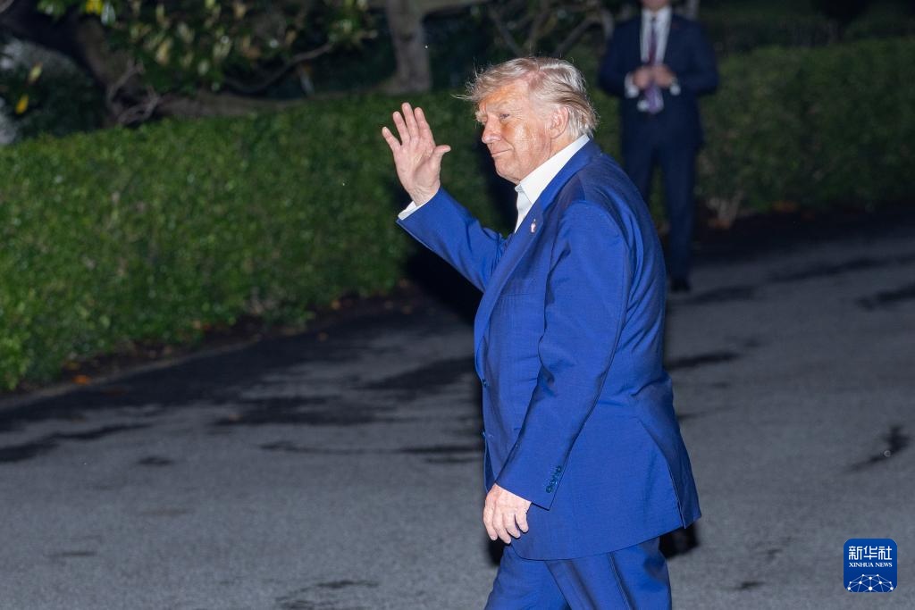 特朗普称将分别与俄乌领导人通话促停火