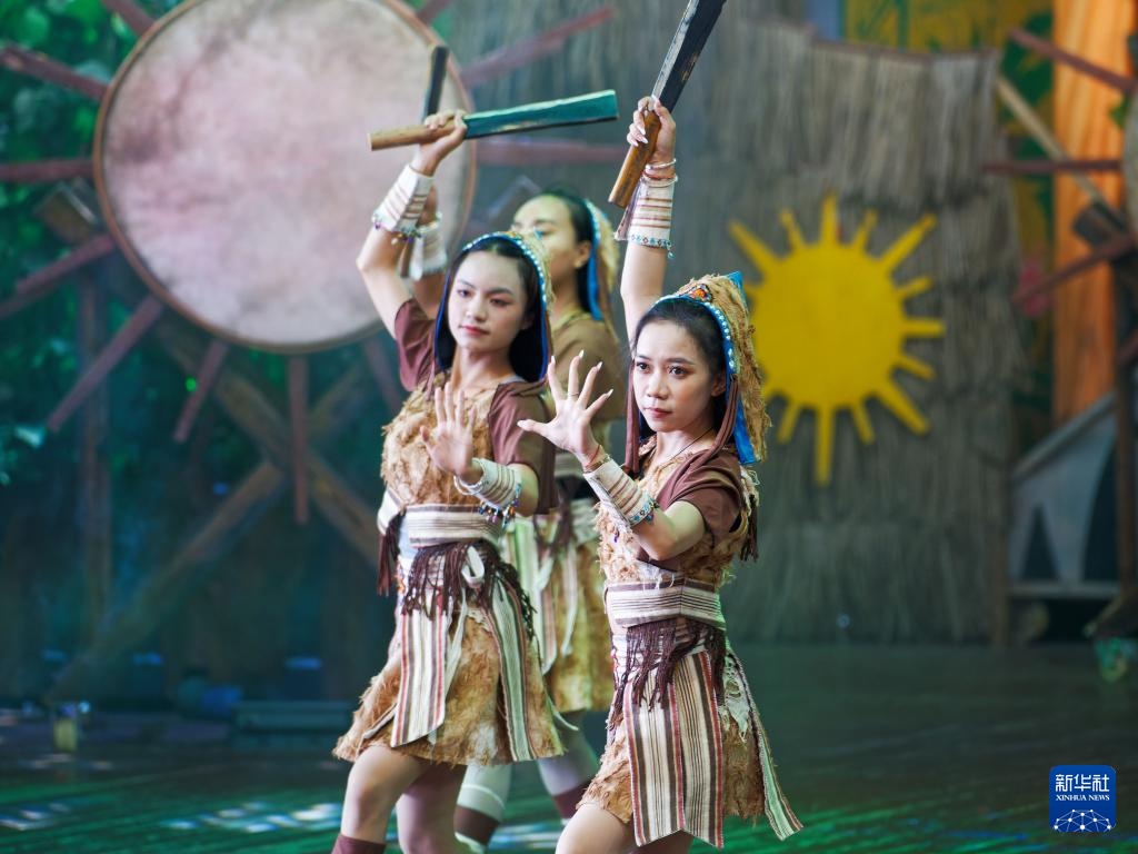 云南基诺山:雨林深处的古调新声 云南基诺山:雨林深处的古调新声