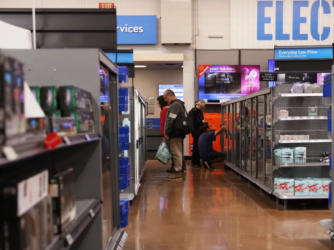 美财长:沃尔玛会把它“咽下去” 美财长:沃尔玛会把它“咽下去”