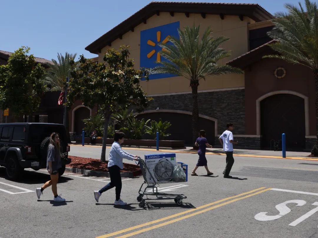 美财长:沃尔玛会把它“咽下去” 美财长:沃尔玛会把它“咽下去”