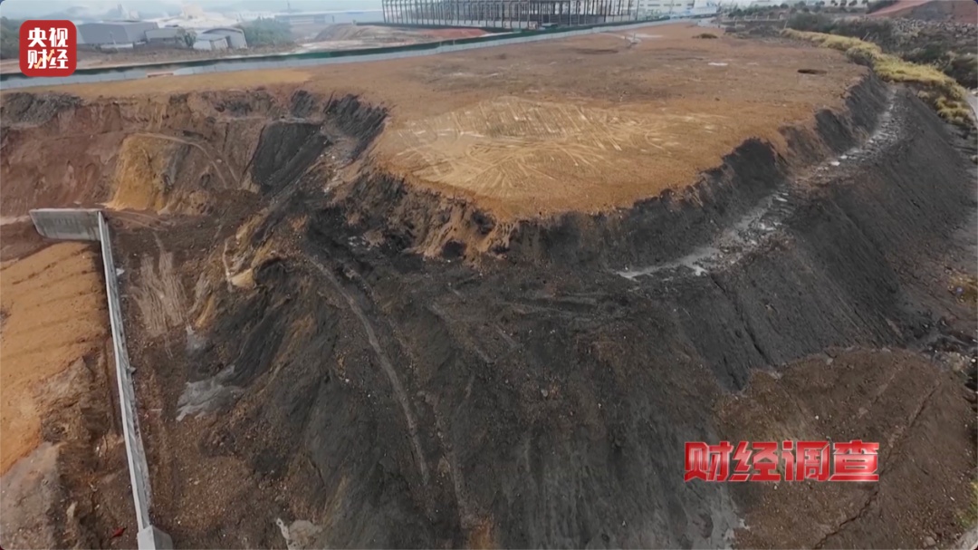 怕被卫星拍到,“它”的表面盖了一层土......当地回应 怕被卫星拍到,“它”的表面盖了一层土......当地回应