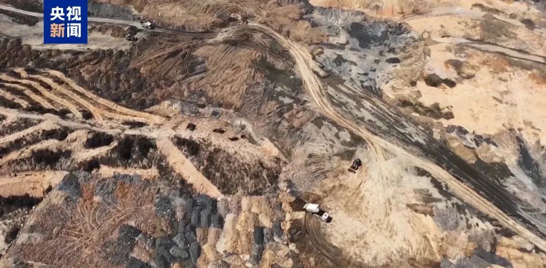 怕被卫星拍到，“垃圾山“”表面盖了一层土......回应来了！