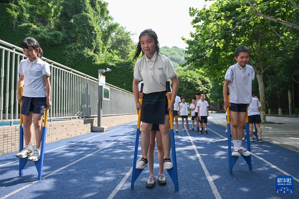 重庆中小学为学生量身定制“花式”大课间
