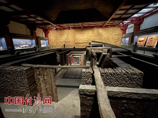 北京大葆台遗址博物馆新馆开馆 “黄肠题凑”重磅亮相