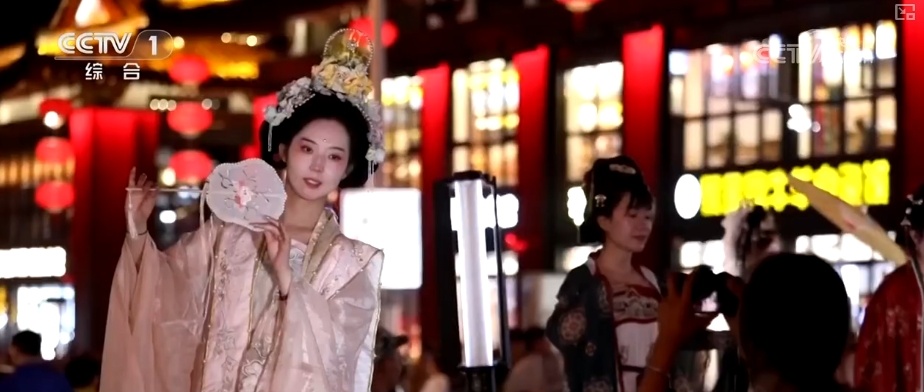 “新”文旅催生“新鲜职业”“新潮消费” 民生产业、幸福产业释放炫彩“新”活力 “新”文旅催生“新鲜职业”“新潮消费” 民生产业、幸福产业释放炫彩“新”活力