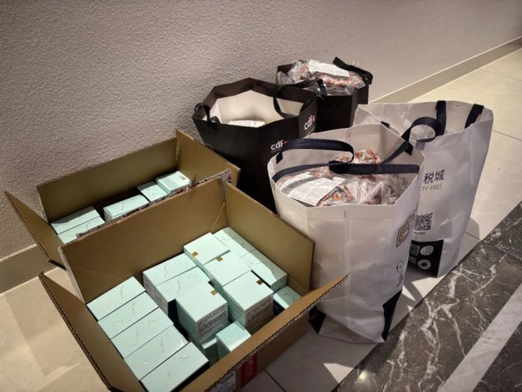 受工友诱骗为获取好处费，为其代购免税品，海口海关：已对2名当事人进行立案处理