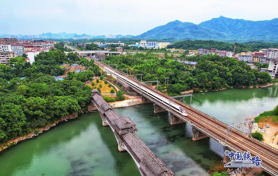 坐高铁不想看手机的原因，找到了！
